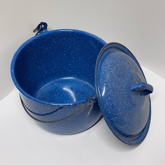Decorative Enamelware Blue Speckled Pot with Lid - Picture 3 of 7
